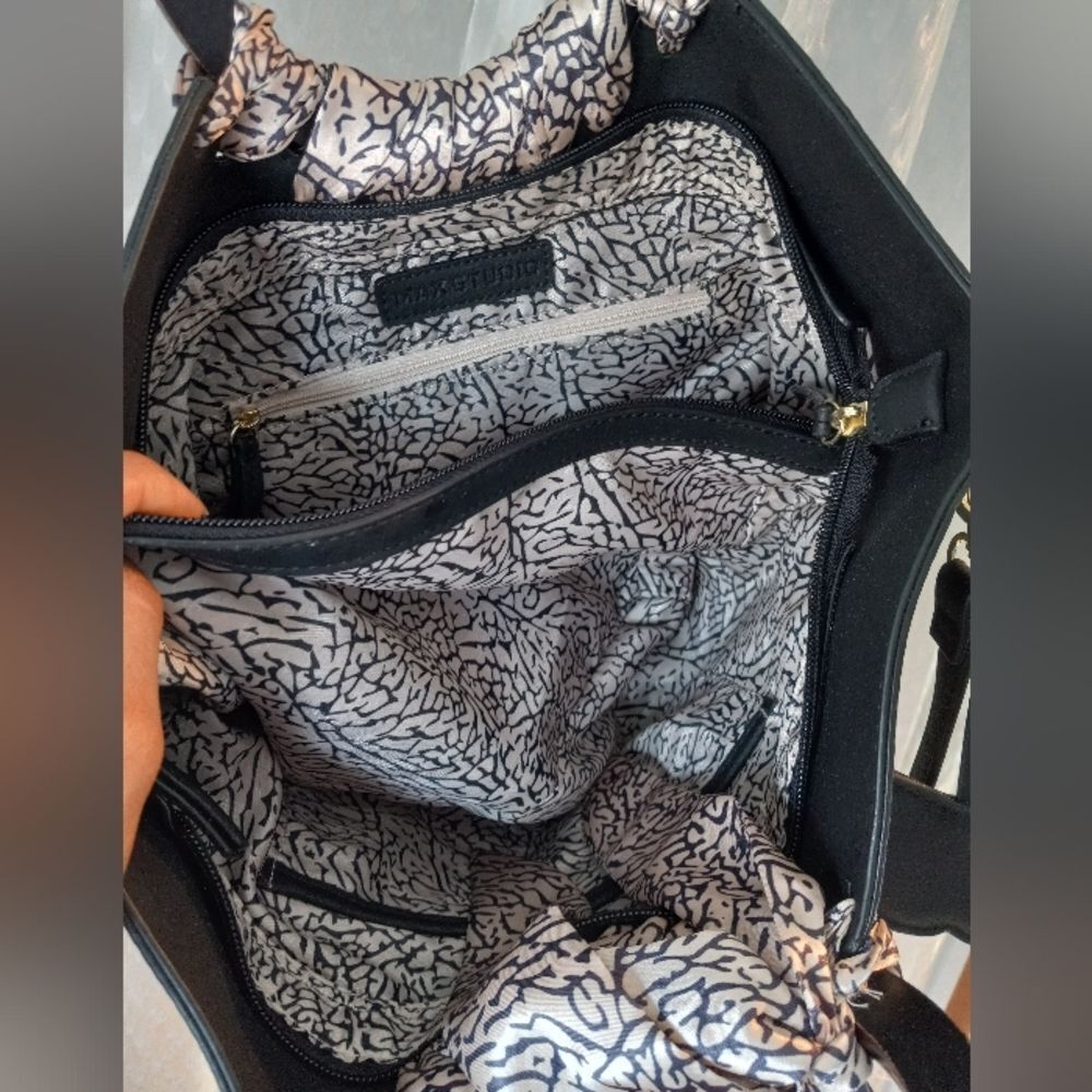 Max Studio Satchel - Picture 6 of 10